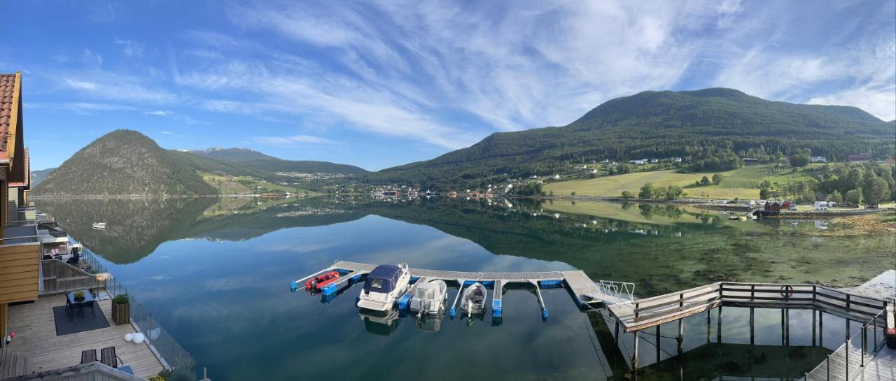 Nedre Amla Fjord Apartment Kaupanger Kültér fotó